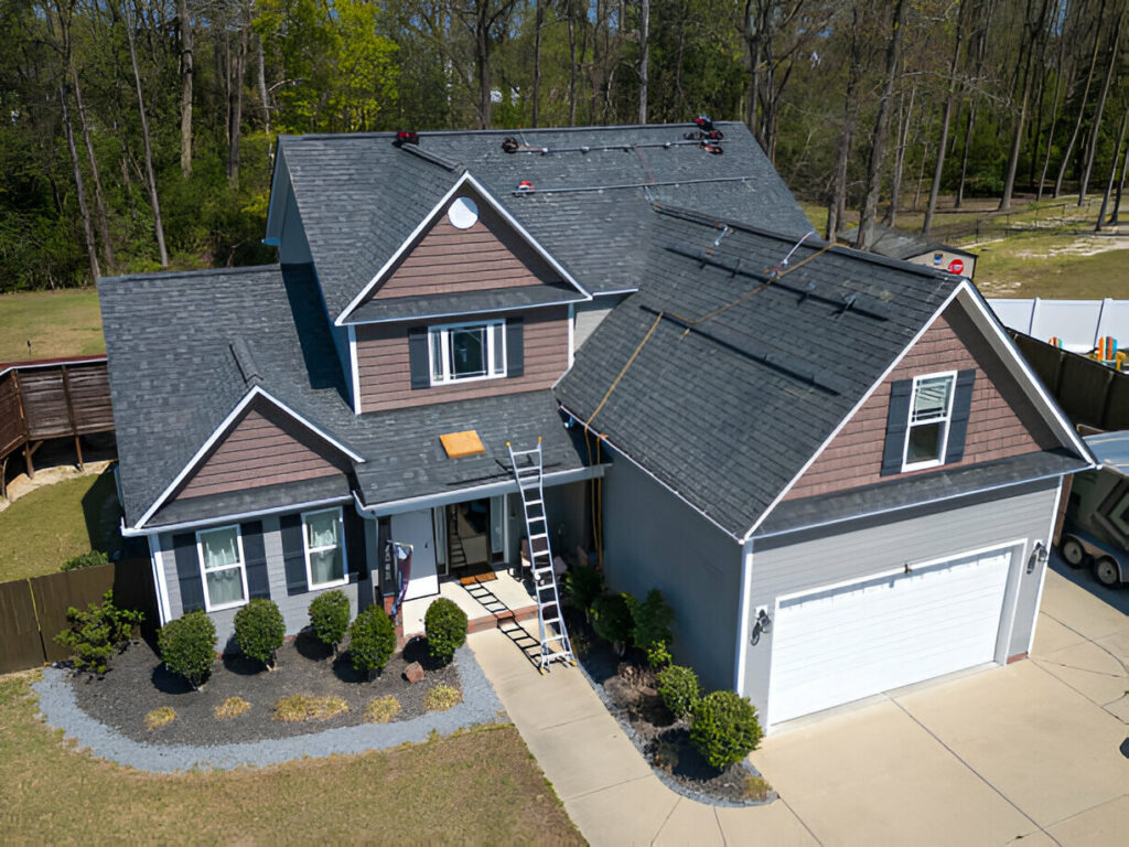 Choosing the Right Roofing Contractors in Calgary: What Homeowners Need to Know