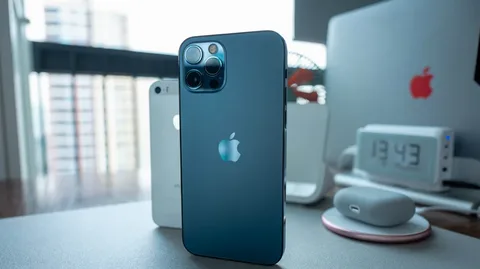 iPhone in Dubai