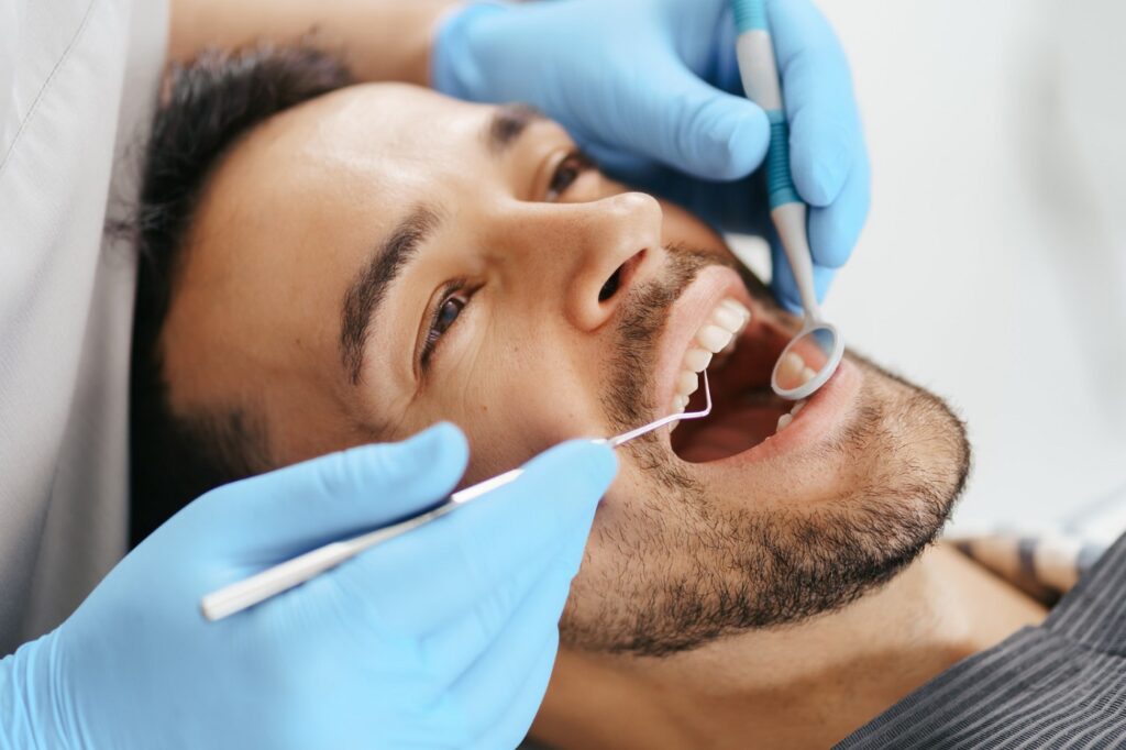 dental implants Dubai