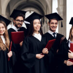 Top 7 Reasons to Choose an Online BBA in Business Analytics Over a Traditional BBA